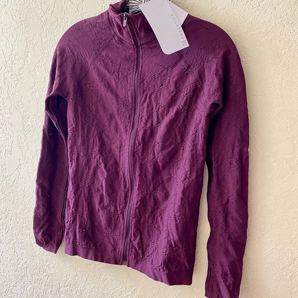 NEW Fabletics perforated jacket size small - Picture 1 of 3